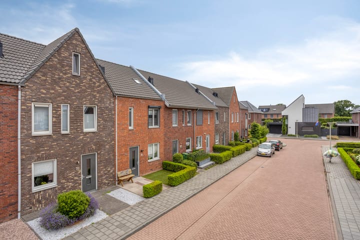 Foto 7 van Avondrood 25