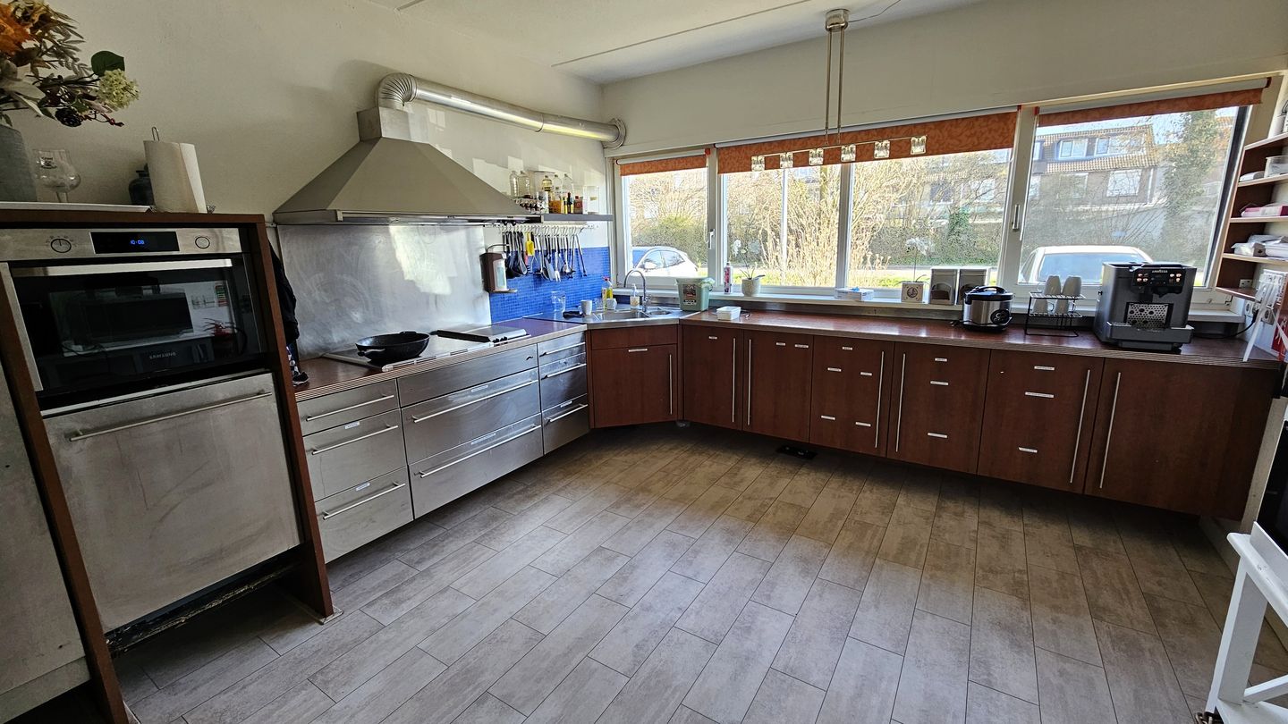 Bekijk foto 2 van Operetteweg 88