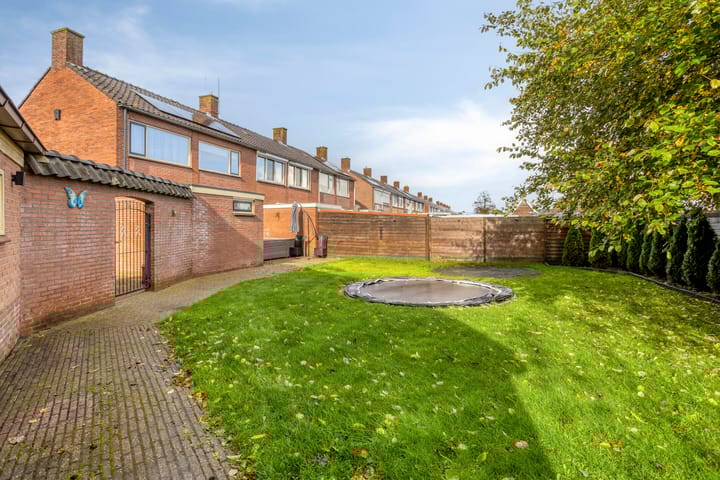 Photo 3 of Burgemeester van Bakkeneslaan 12