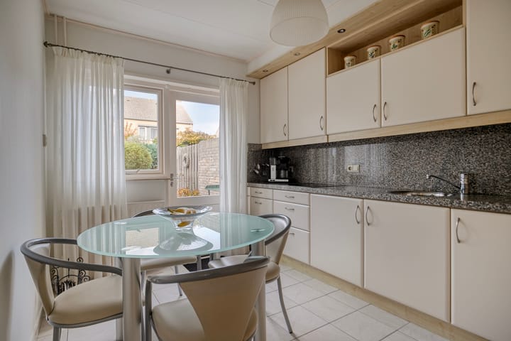 Photo 3 of Spoorwaterstraat 30