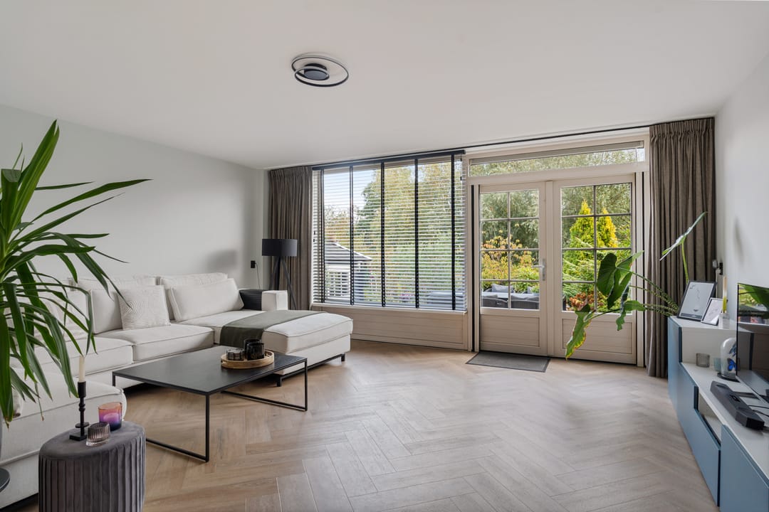 Foto 11 van Roos Vosstraat 15