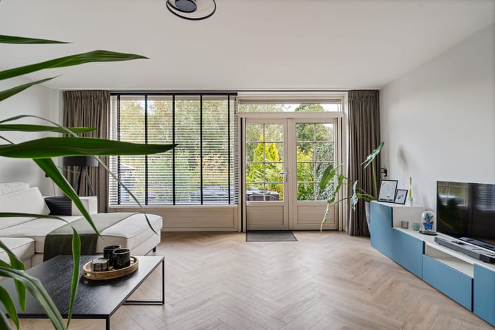 Foto 13 van Roos Vosstraat 15