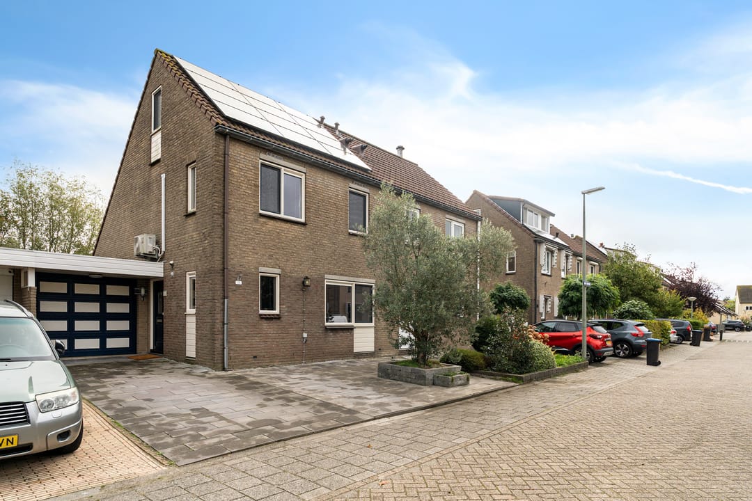 Foto 43 van Roos Vosstraat 15