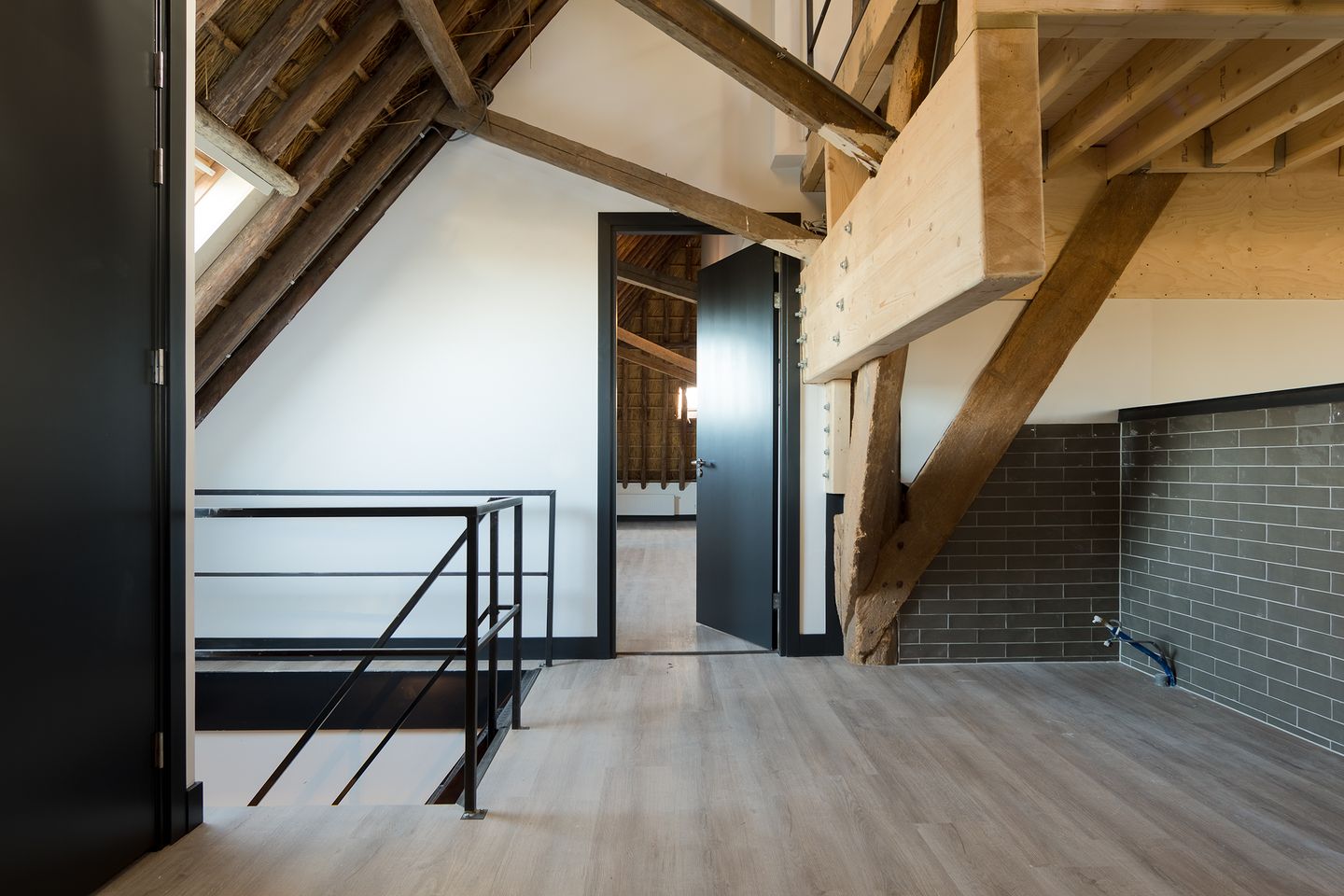 Bekijk foto 3 van Nijenburgerweg 7