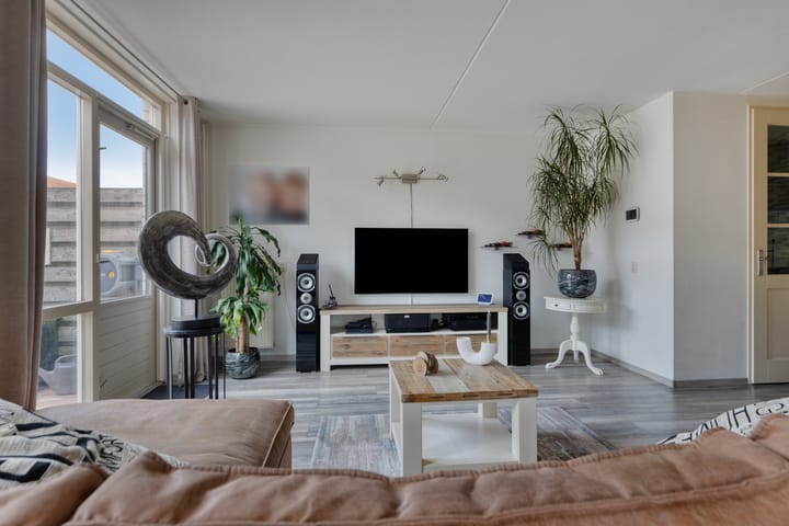 Photo 8 of George Martensstraat 23