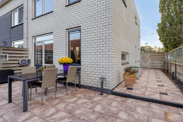 Photo 29 of George Martensstraat 23