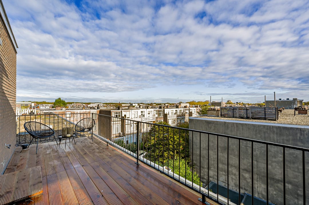 Photo 2 of Hendrik Zwaardecroonstraat 222