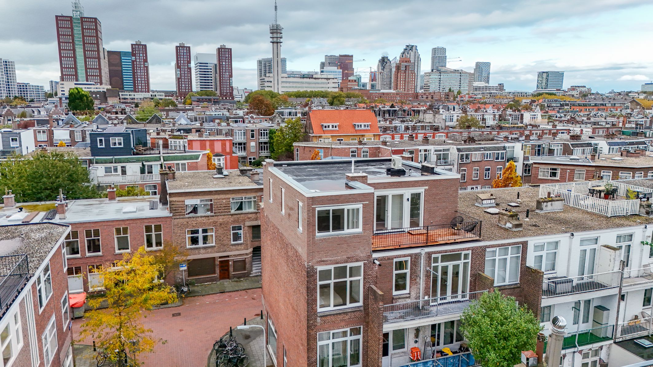 Photo 3 of Hendrik Zwaardecroonstraat 222