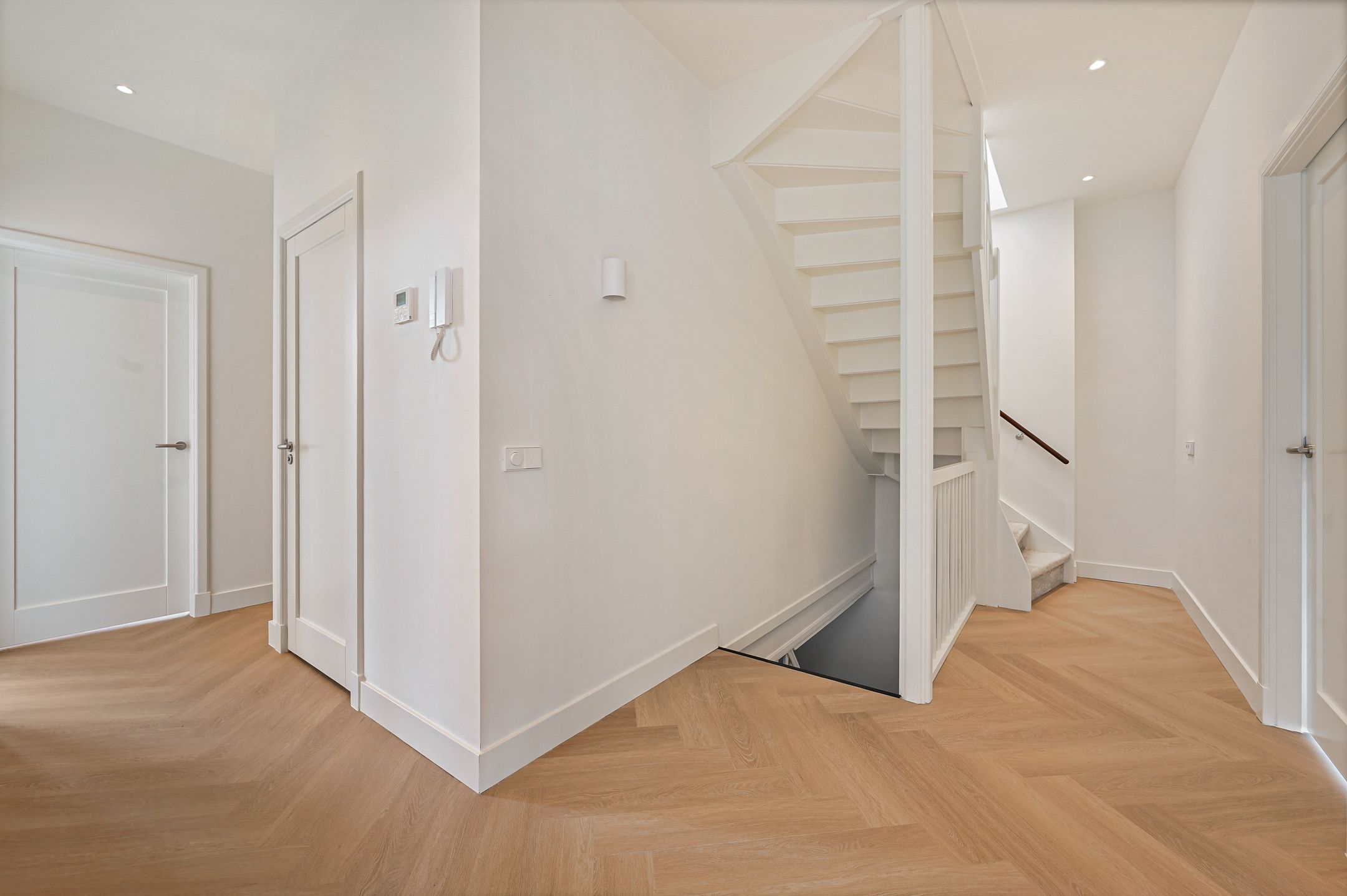 Photo 9 of Hendrik Zwaardecroonstraat 222