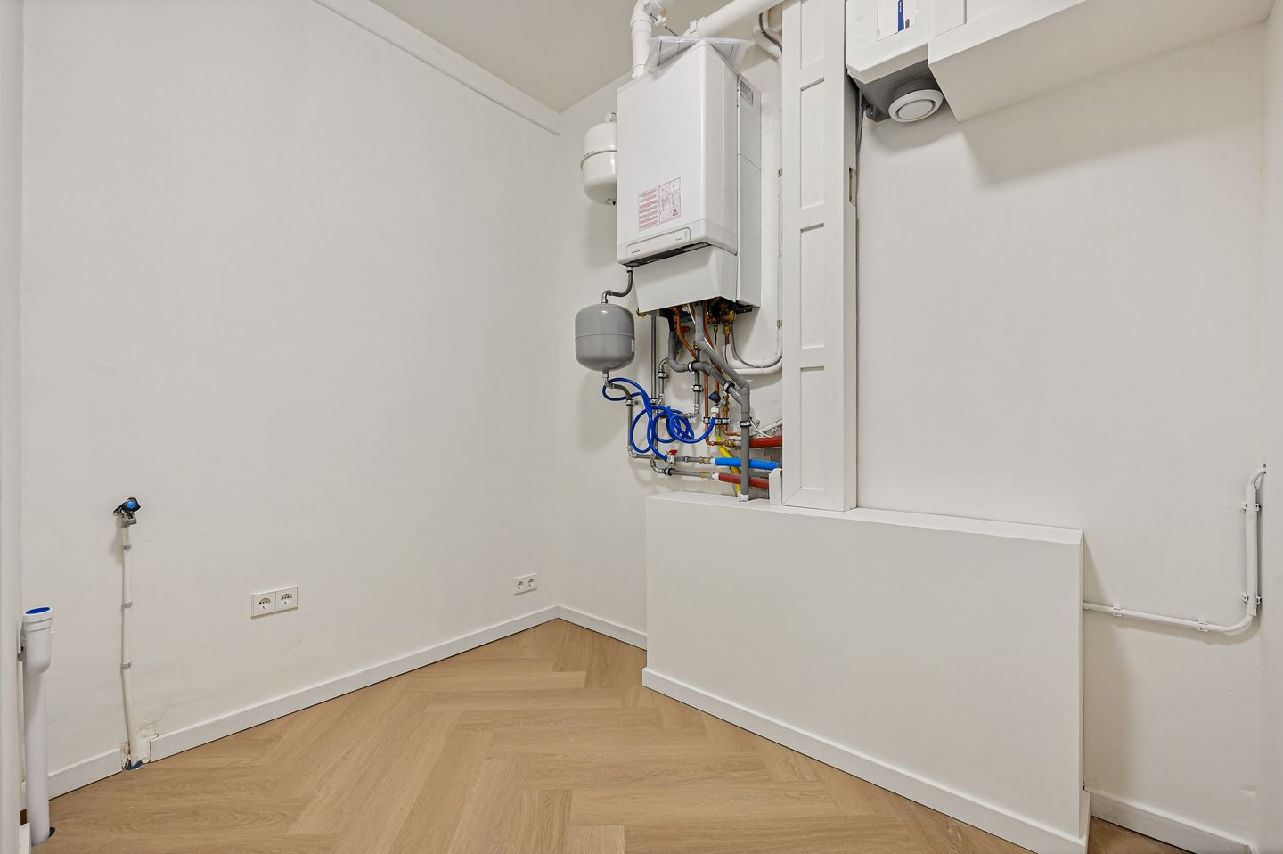 Photo 14 of Hendrik Zwaardecroonstraat 222