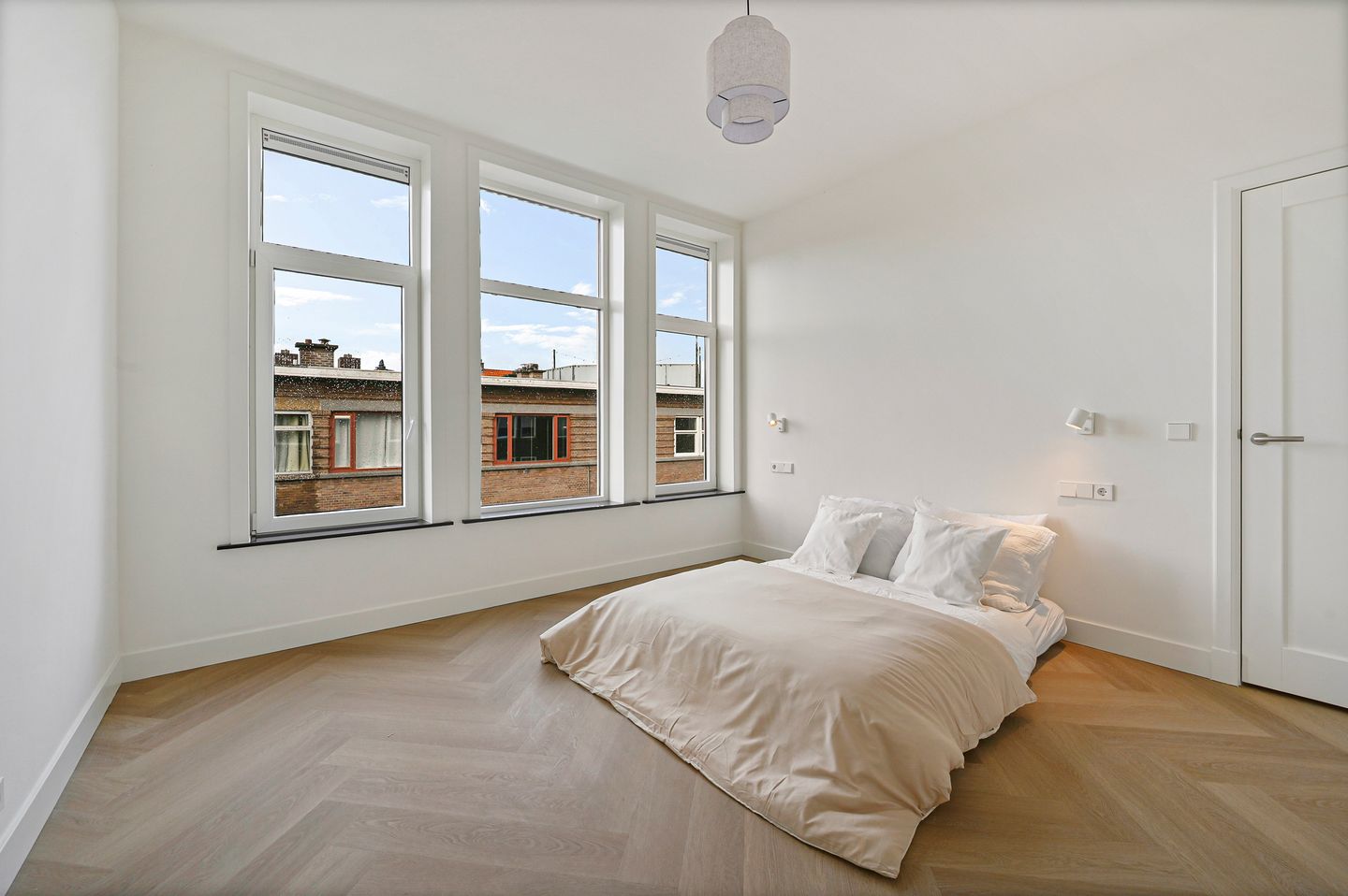 Photo 10 of Hendrik Zwaardecroonstraat 222