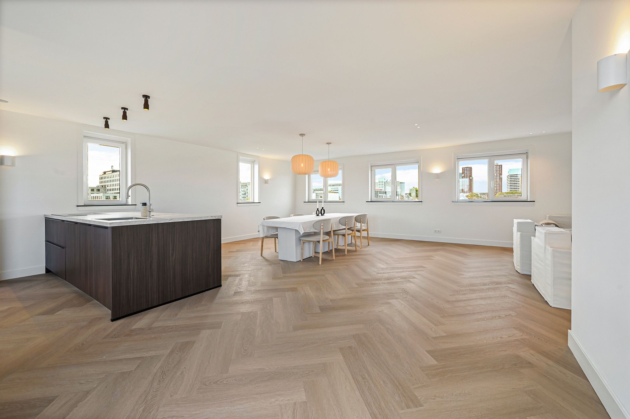 Photo 27 of Hendrik Zwaardecroonstraat 222