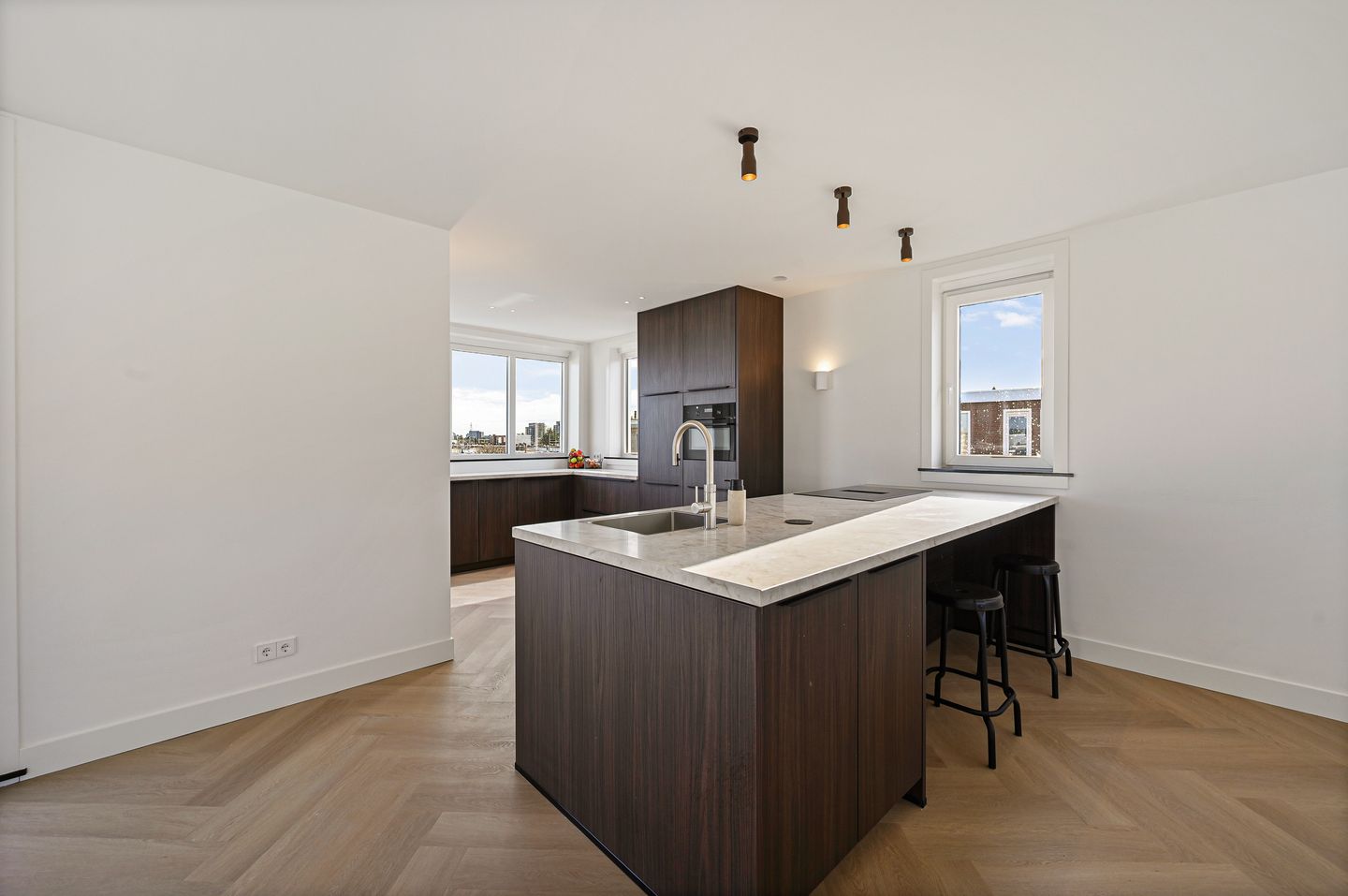 Photo 34 of Hendrik Zwaardecroonstraat 222