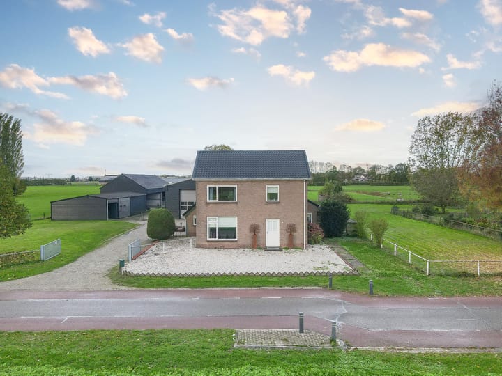 Photo 2 of Florastraat 27