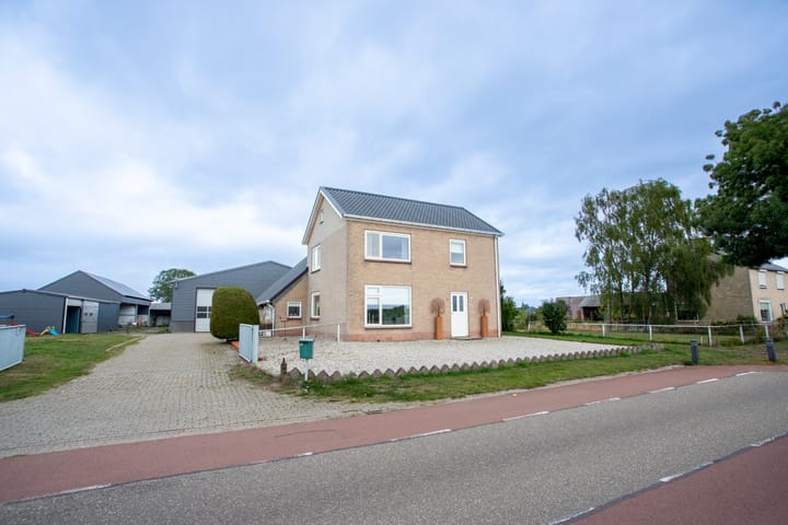 Photo 3 of Florastraat 27