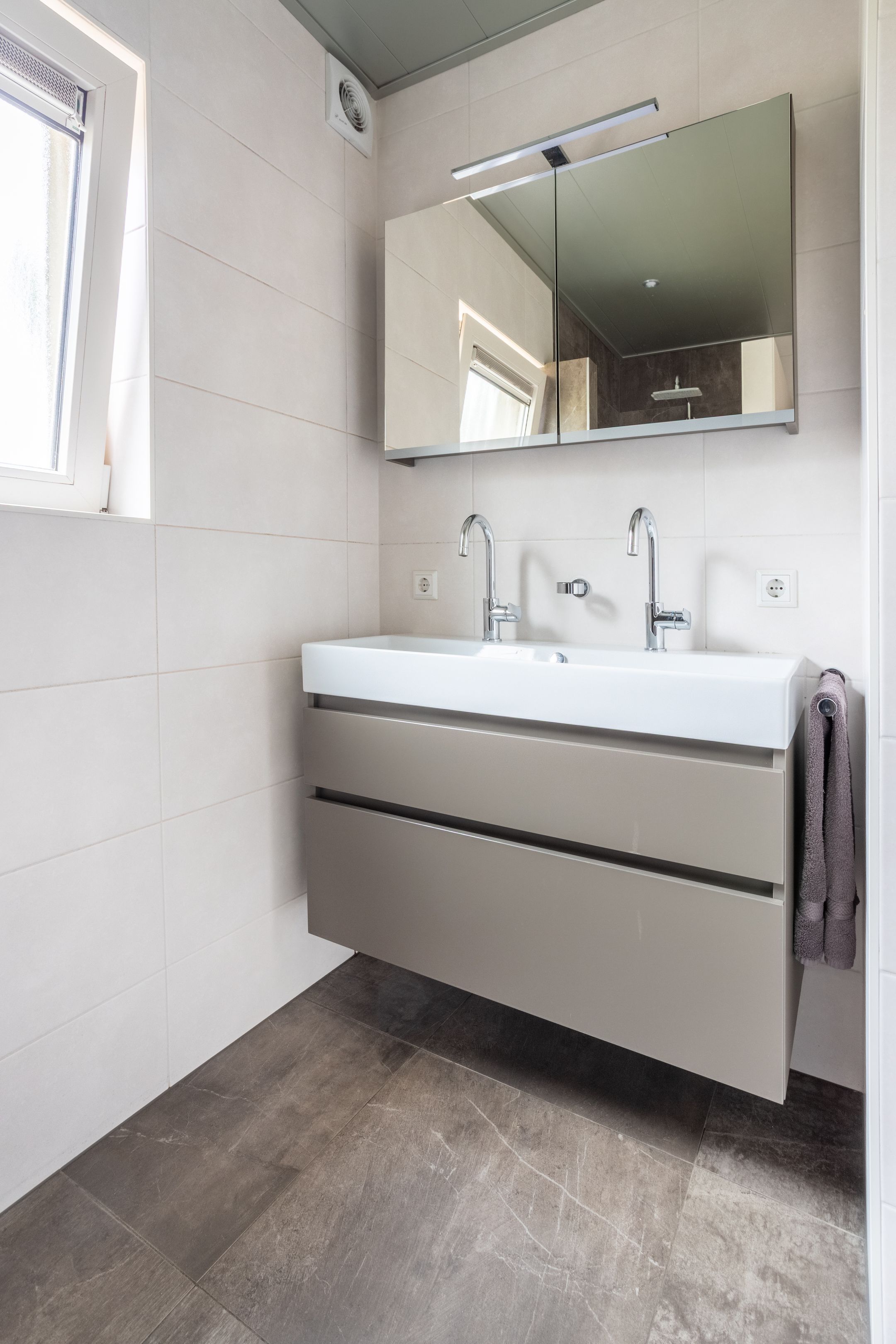 Foto 9 van Florastraat 27