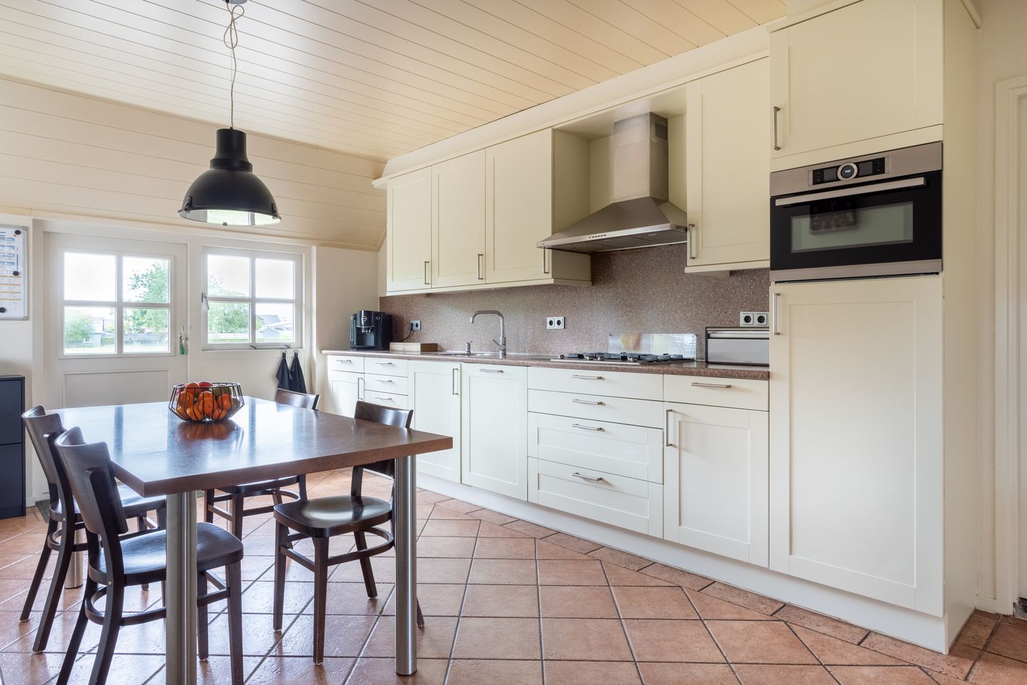 Foto 20 van Florastraat 27