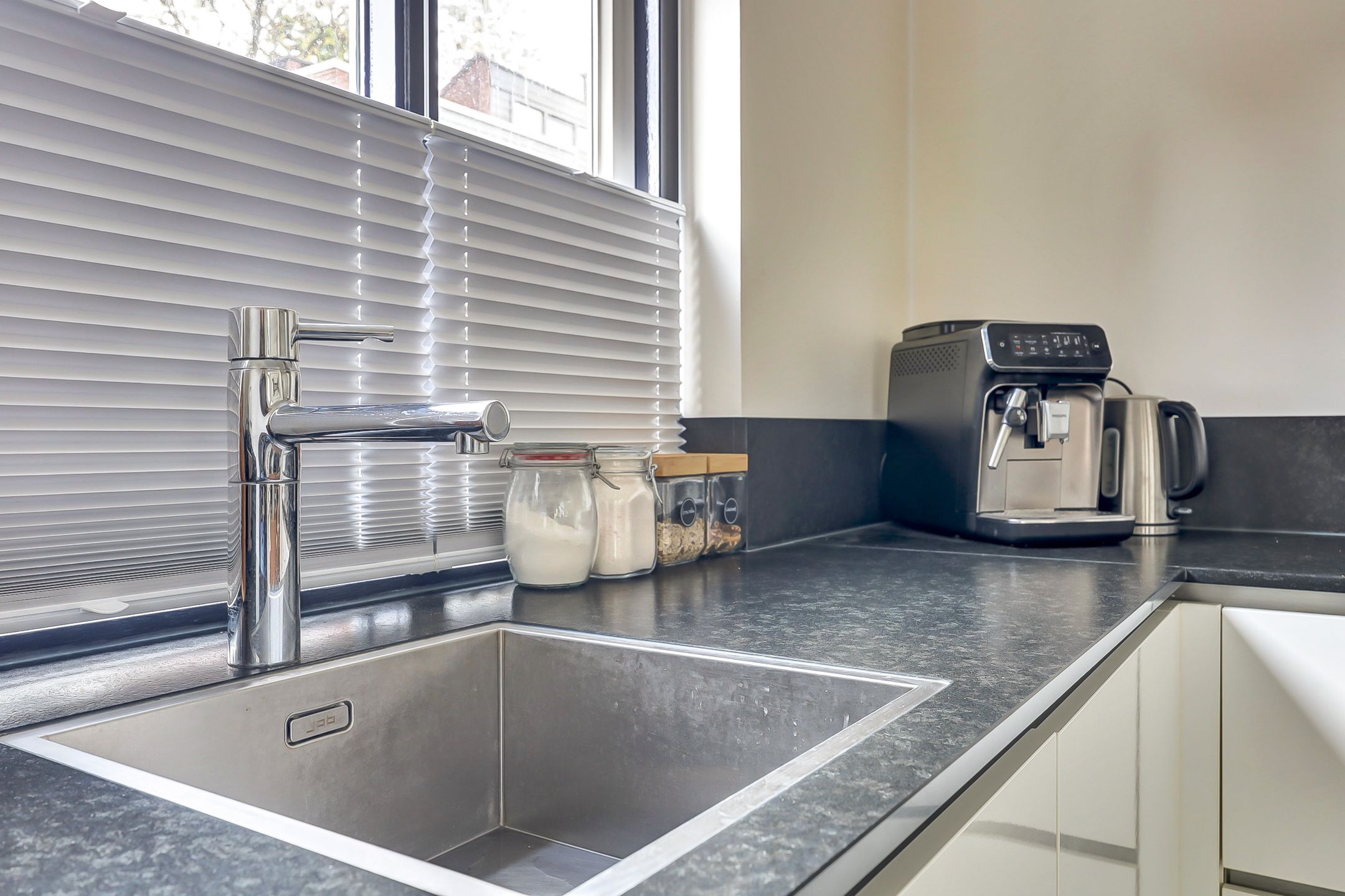 Foto 15 van Esdoornlaan 5