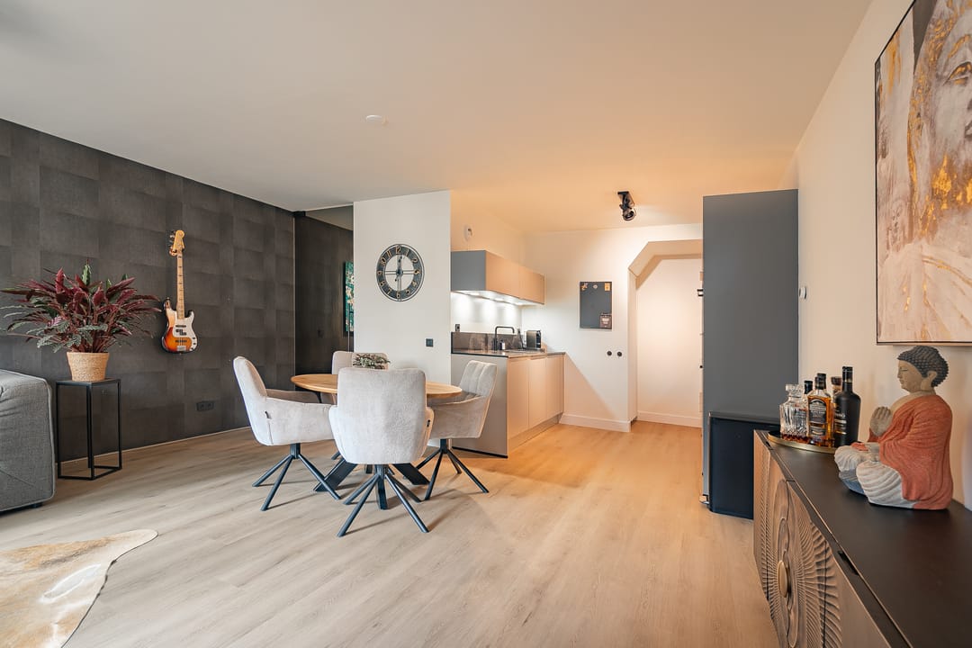 Foto 2 van Lakenweversplein 4