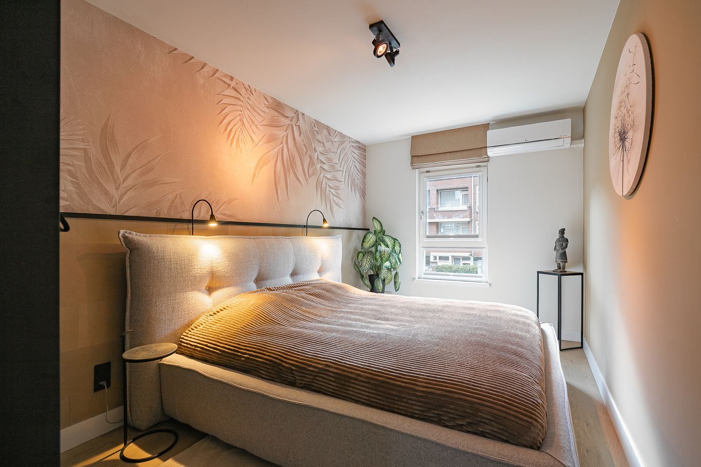 Foto 14 van Lakenweversplein 4