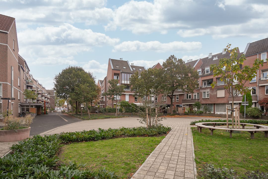 Foto 23 van Lakenweversplein 4