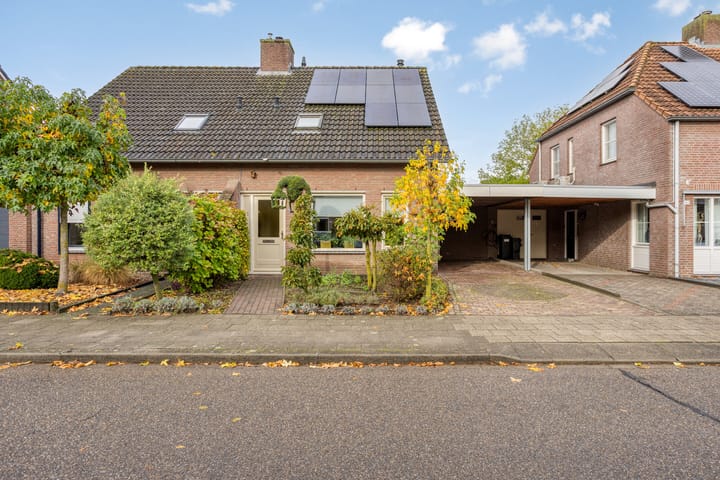 Photo 5 of Van Vlattenstraat 42