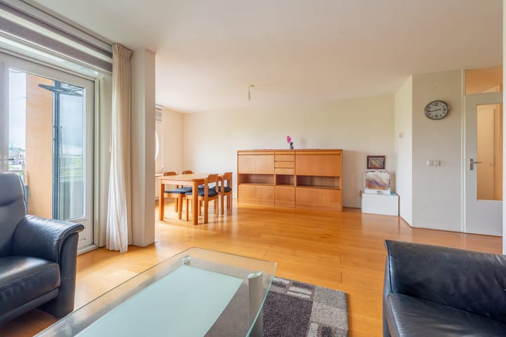 Photo 8 of Langgewenst 103