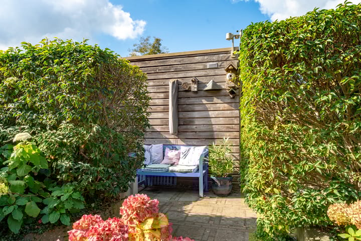 Photo 15 of De Ruyterstraat 76