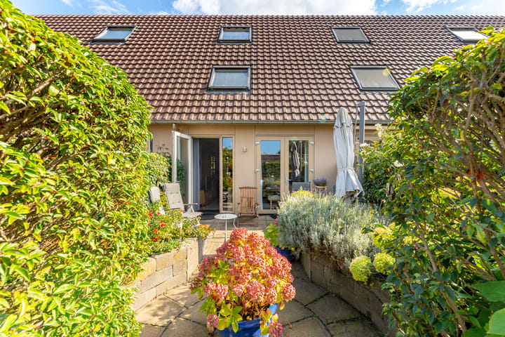 Photo 17 of De Ruyterstraat 76