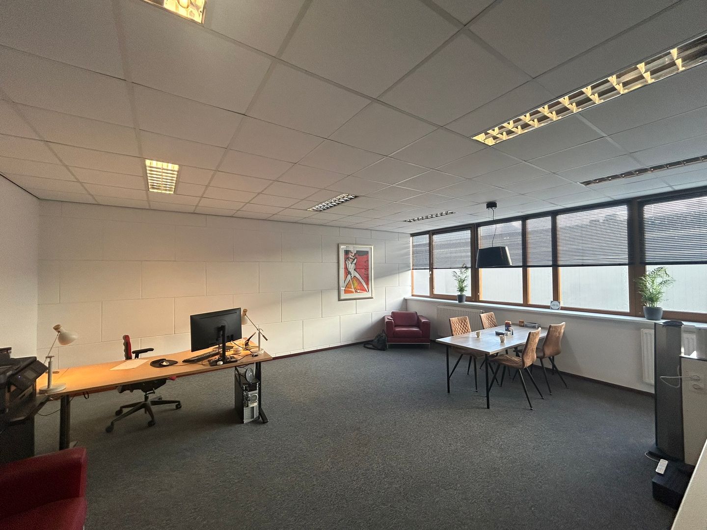 View photo 3 of Honderdland 346