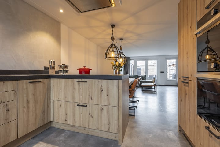 Photo 13 of Burgemeester Rothestraat 30