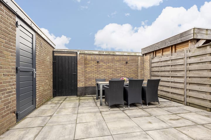 Photo 33 of Burgemeester Rothestraat 30