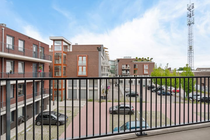 Foto 9 van Bernhardlaan 50