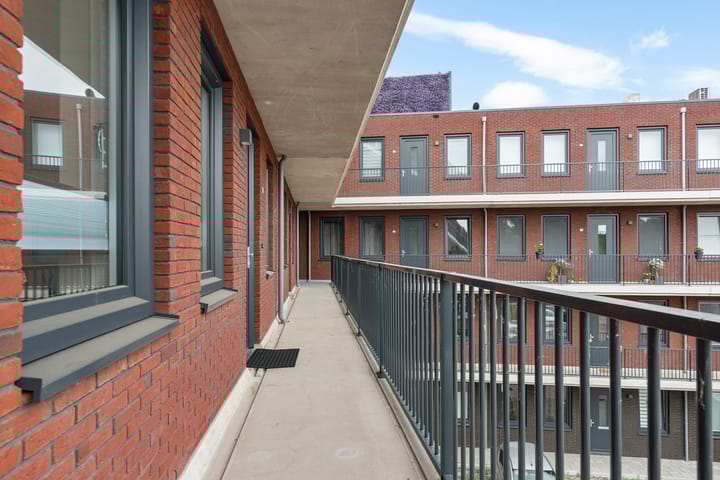 Foto 10 van Bernhardlaan 50