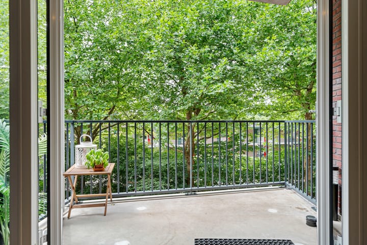 Foto 24 van Bernhardlaan 50