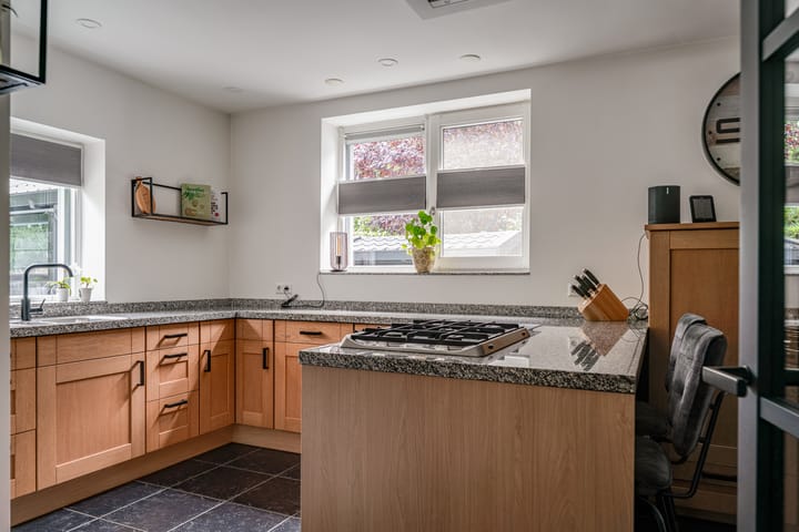 Foto 25 van Woerdstraat 13