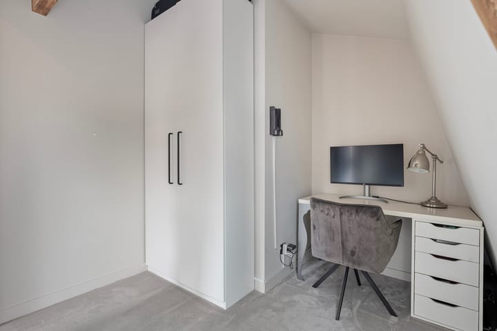 Photo 20 of Julianastraat 5