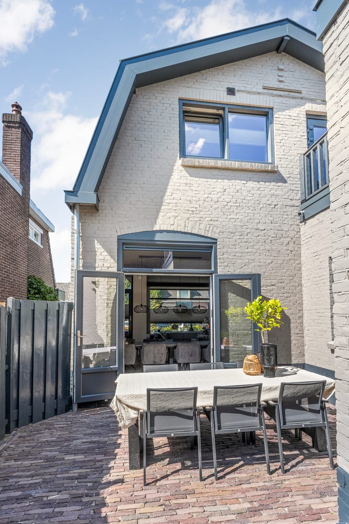 Photo 34 of Julianastraat 5