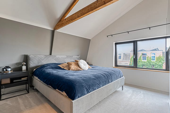 Photo 17 of Julianastraat 5