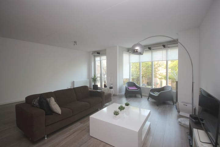 Foto 2 van Choorstraat 6-E