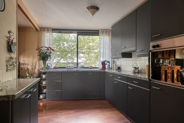 Foto 12 van Oetewalerstraat 97