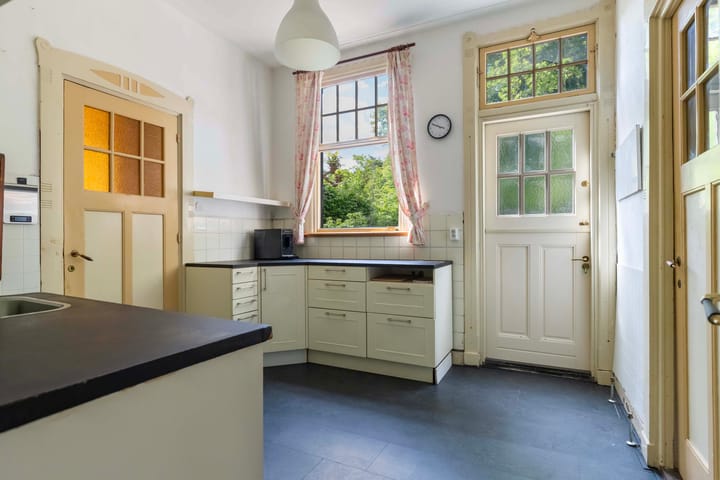 Photo 43 of Jachtlaan 10