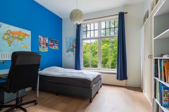 Photo 48 of Jachtlaan 10