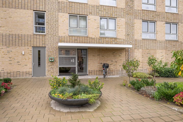 Foto 5 van Ireen Wüststraat 145