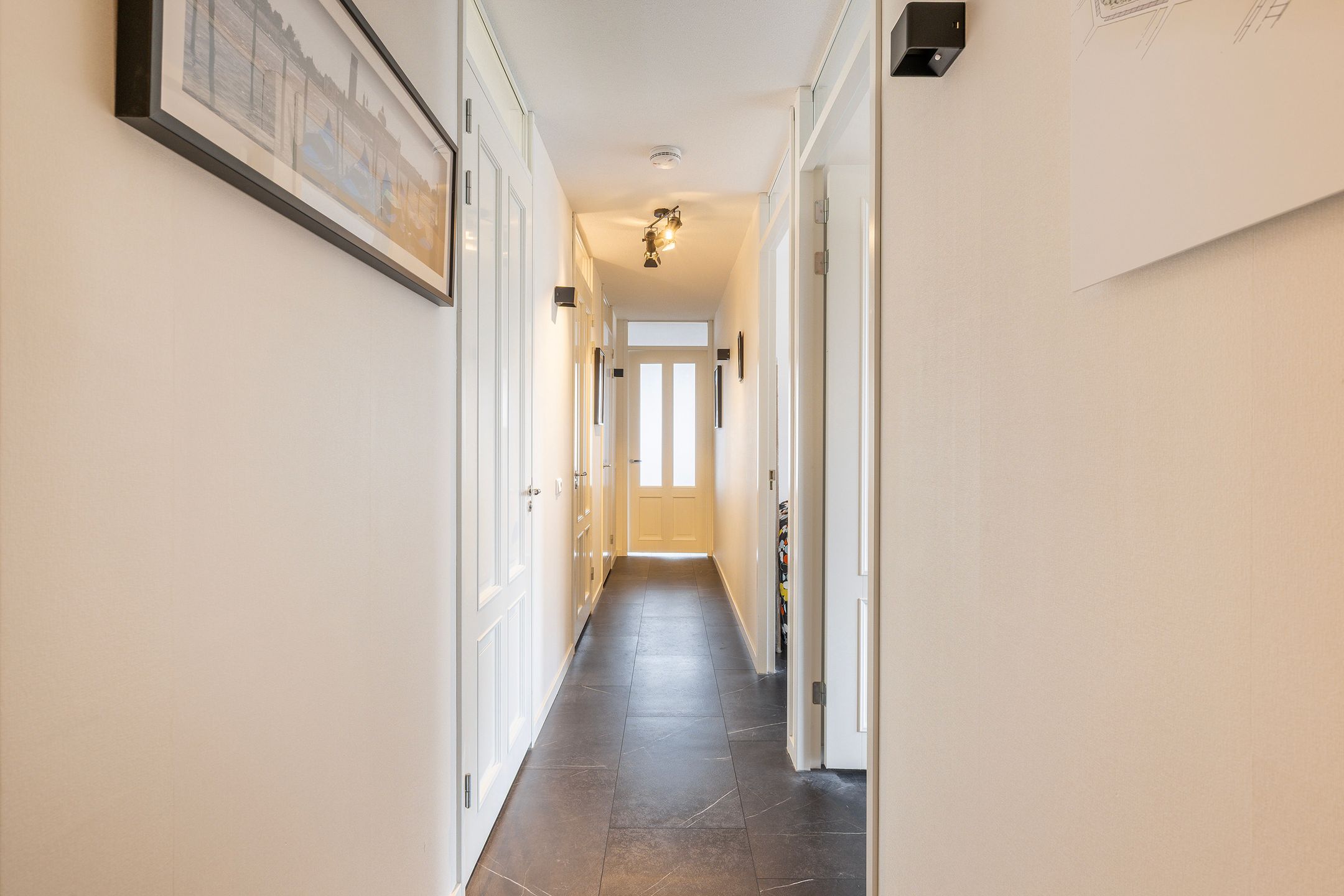 Foto 9 van Ireen Wüststraat 145