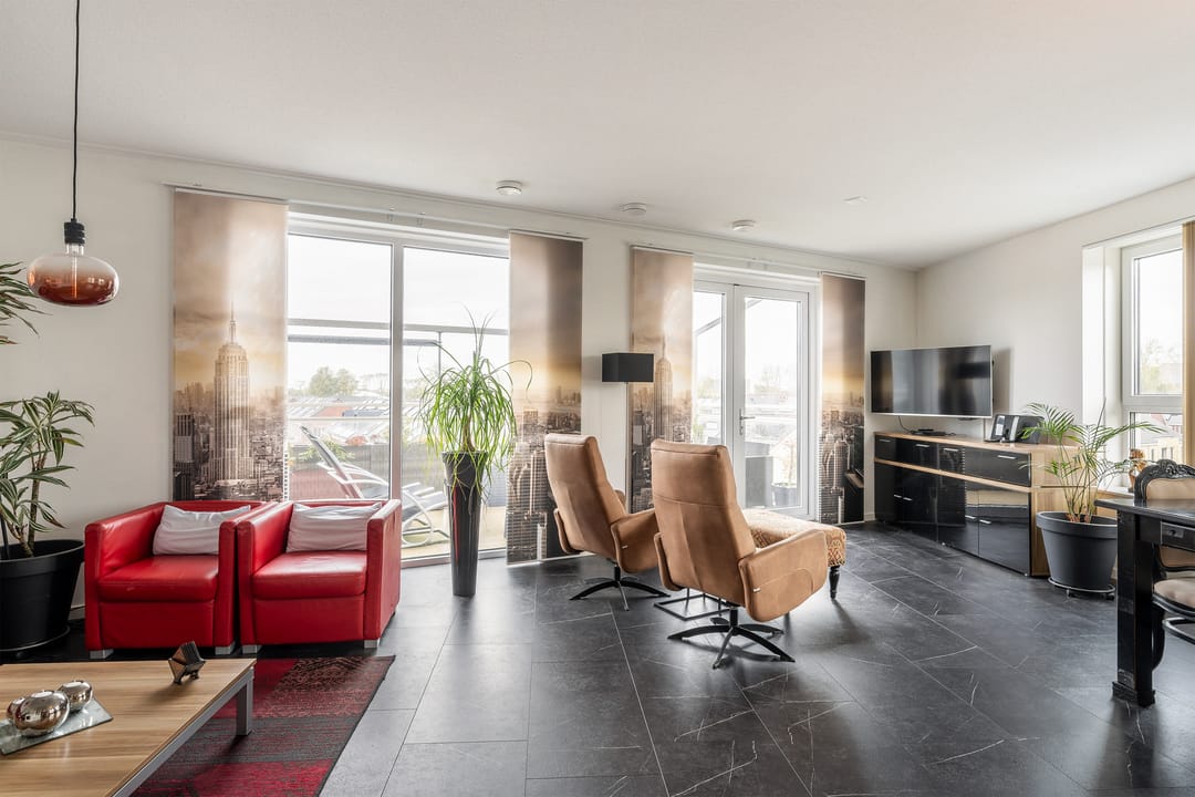 Foto 11 van Ireen Wüststraat 145