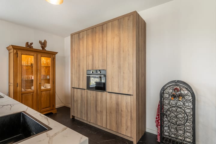 Foto 15 van Ireen Wüststraat 145