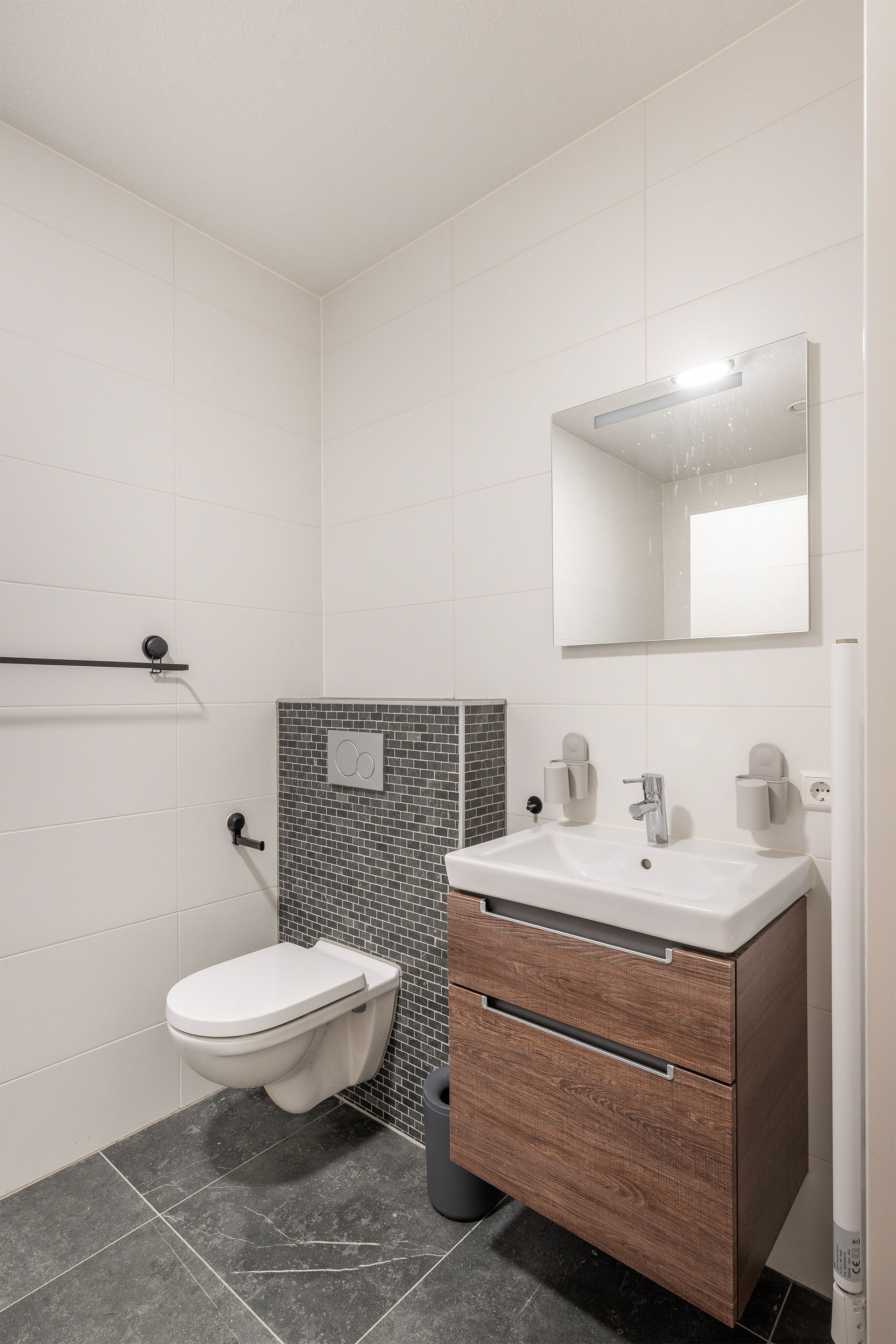 Foto 30 van Ireen Wüststraat 145