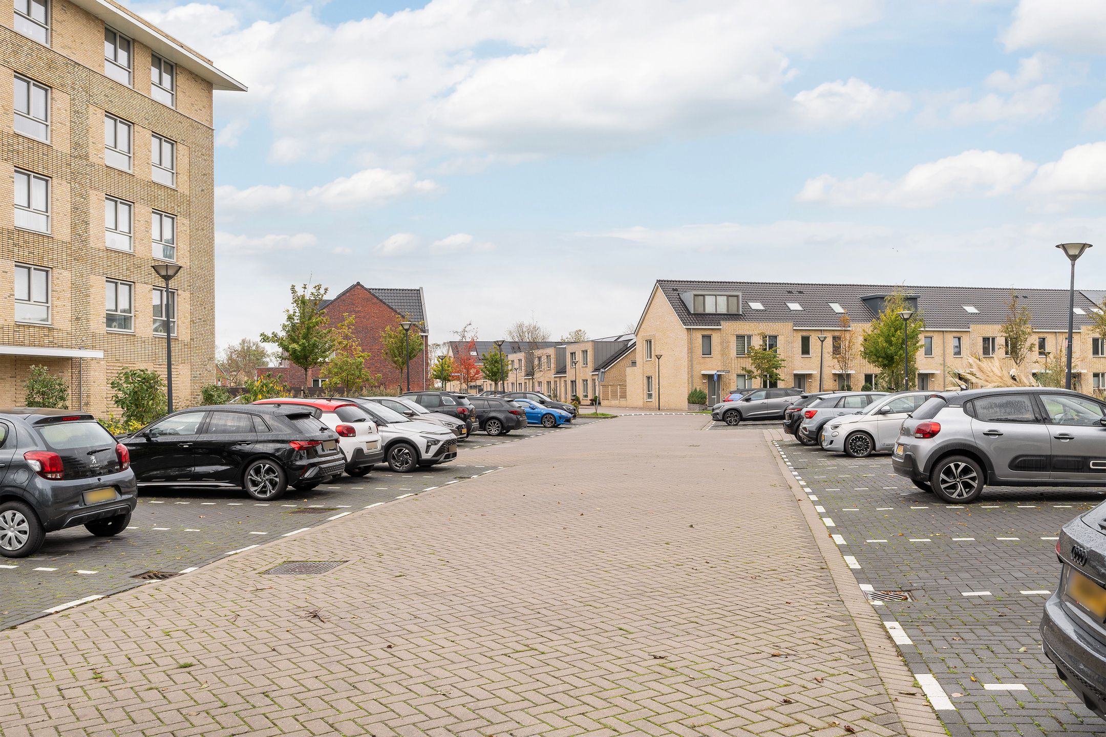 Foto 36 van Ireen Wüststraat 145