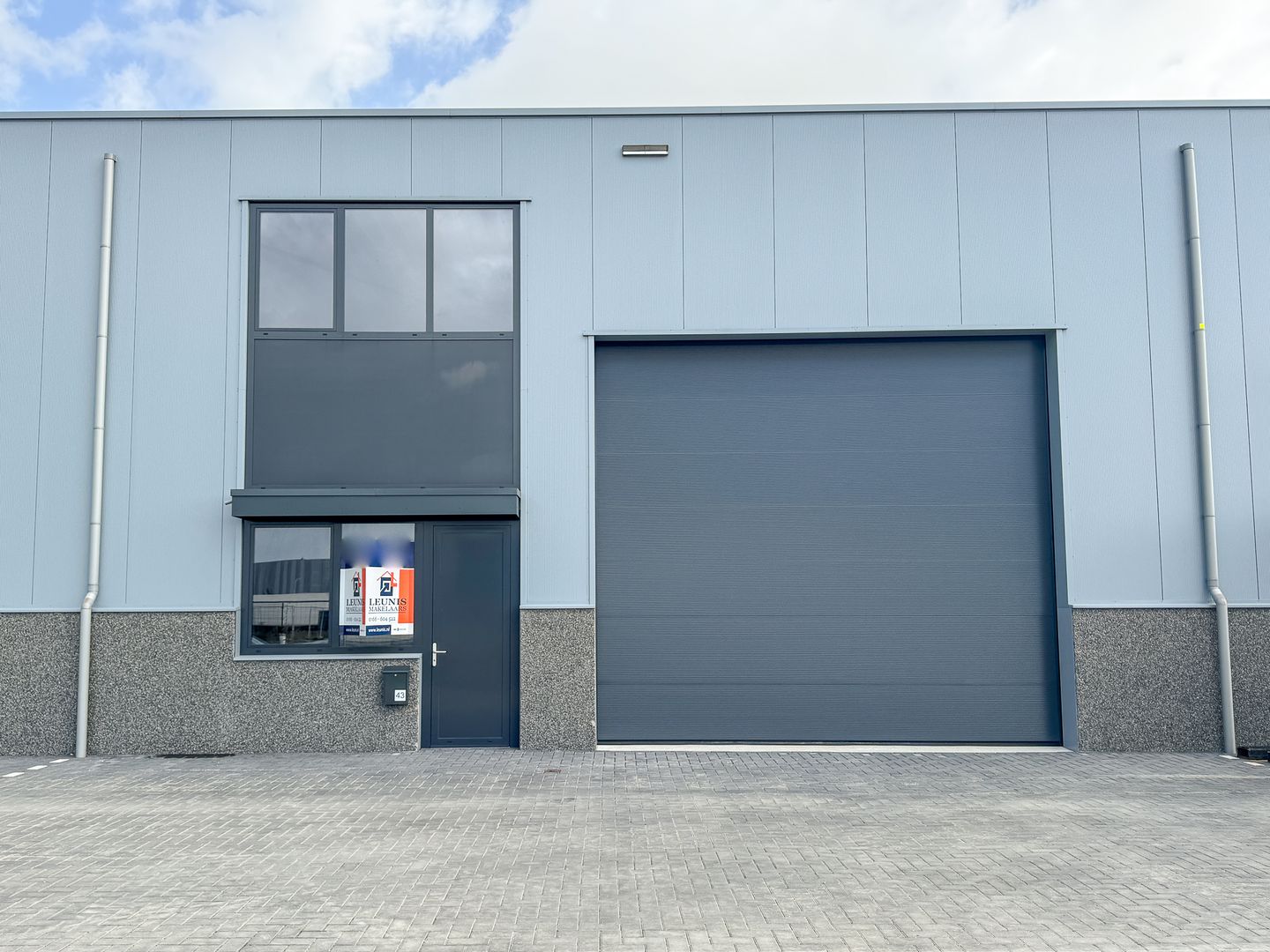 View photo 1 of Einsteinweg 43